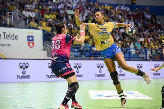 l Rocasa se impone al Málaga (21-17) en Telde en el choque de ida de final Copa EHF/TA.